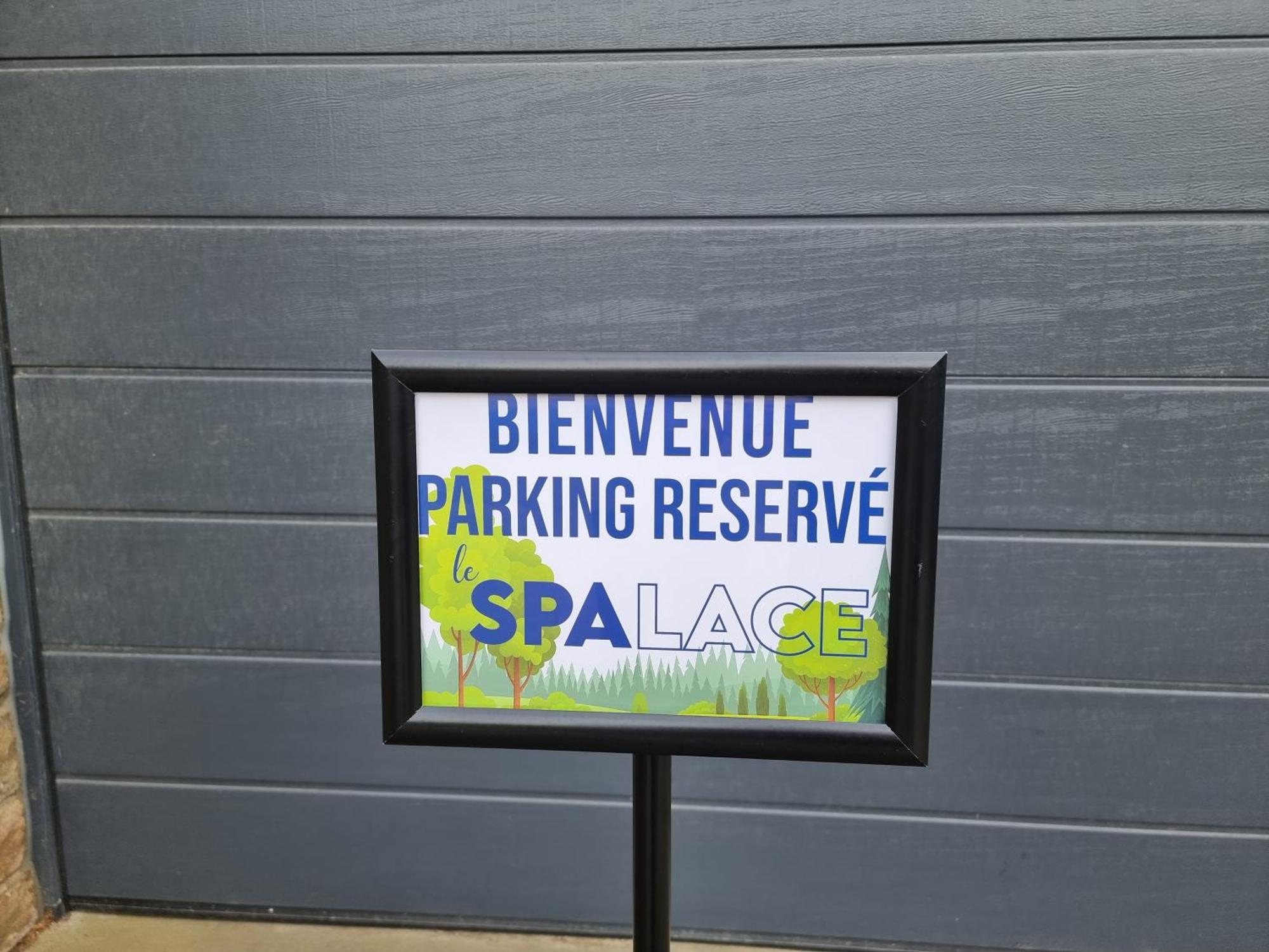 Le Spalace ภายนอก รูปภาพ